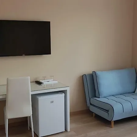 Mimi * Budapest